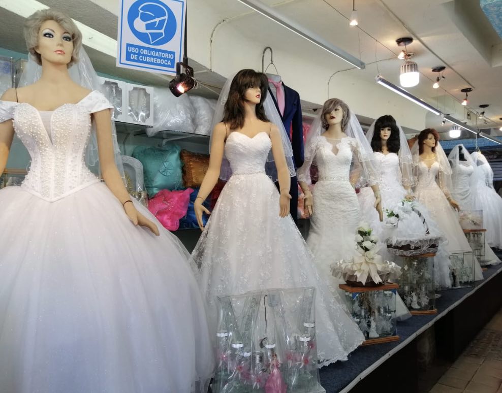 Están por cerrar más negocios de venta de vestidos de novia y XV años por  la pandemia - El Sur Acapulco suracapulco I Noticias Acapulco Guerrero