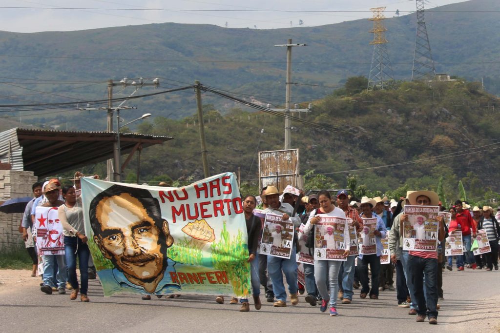 Para exigir justicia, manifestación de Chilapa al lugar donde fue asesinado y calcinado el dirigente social Ranferi Hernández y tres acompañantes. Foto: Luis Daniel Nava