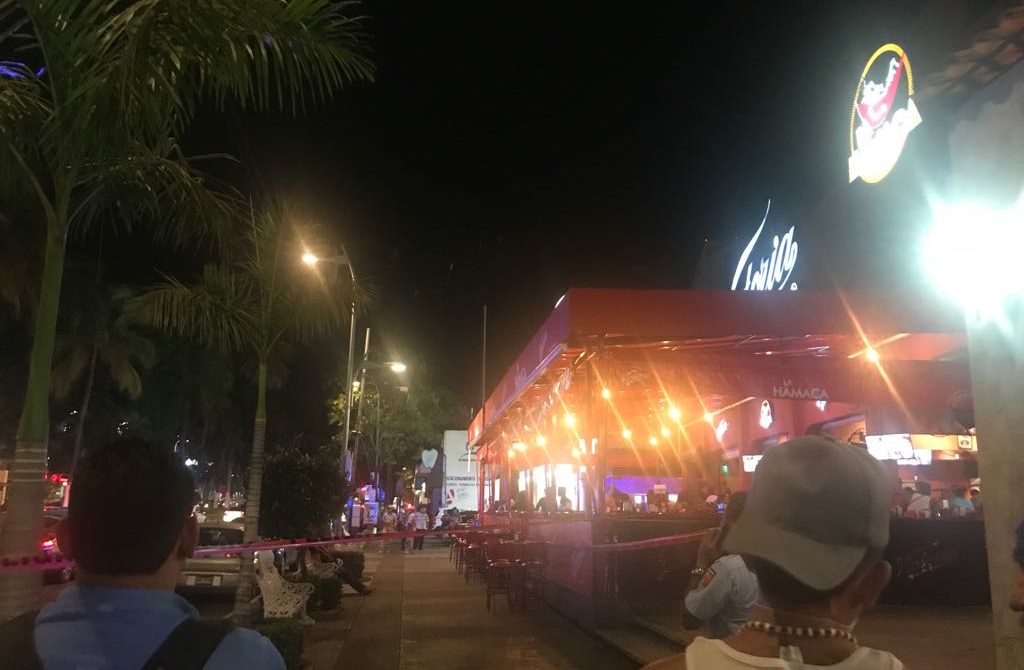 Asesinan a dos hombres a balazos, uno de ellos afuera de un bar de la  Costera - El Sur Acapulco suracapulco I Noticias Acapulco Guerrero