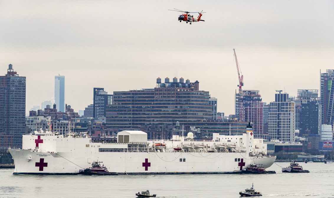 El buque de la Armada estadunidense en Nueva York