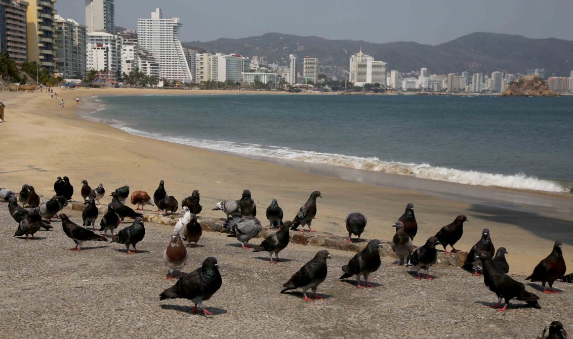 29 de Mayo del 2020 Acapulco, Guerrero. Vista de las playas Papagayo y La Gamba, vacías ayer viernes. Foto: Carlos Alberto Carbajal