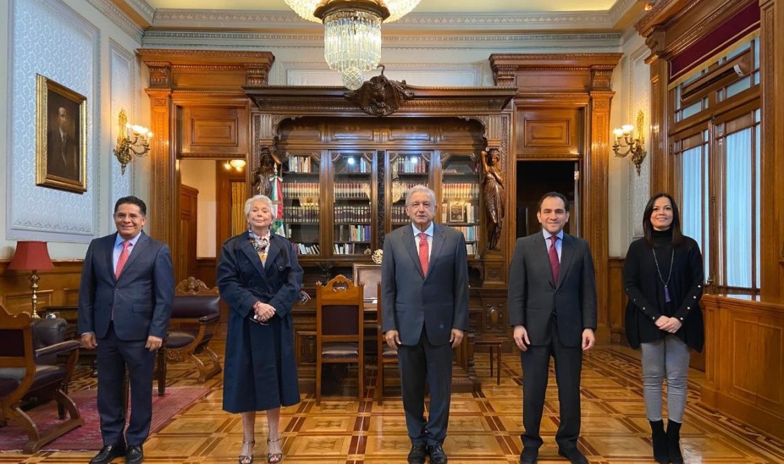 CIUDAD DE MÉXICO, 22JUNIO2020.- Andrés Manuel López Obrador, Presidente de México, anuncio un cambio o enroque, en su gabinete: la subsecretaria de Gobernación, Diana Álvarez Maury, ocupará la dirección del Banco del Bienestar y Rabindranath Salazar, actual director de dicho banco, será el nuevo subsecretario de Gobernación. FOTO: PRESIDENCIA/CUARTOSCURO.COM