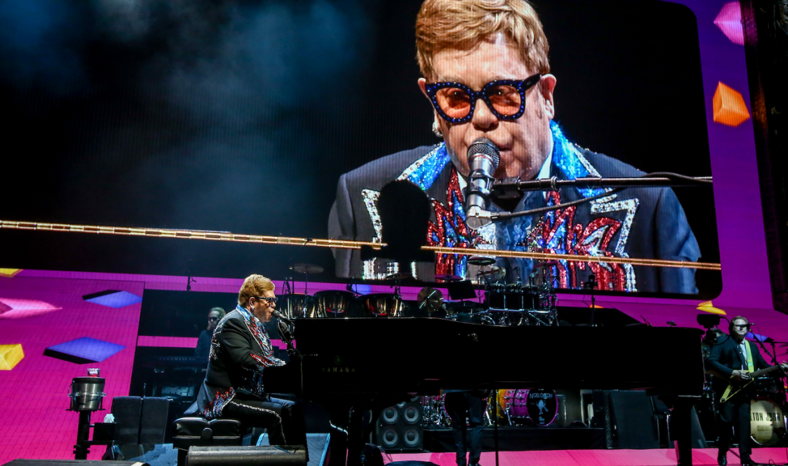 Elton John comparte conciertos completos en YouTube El Sur Acapulco