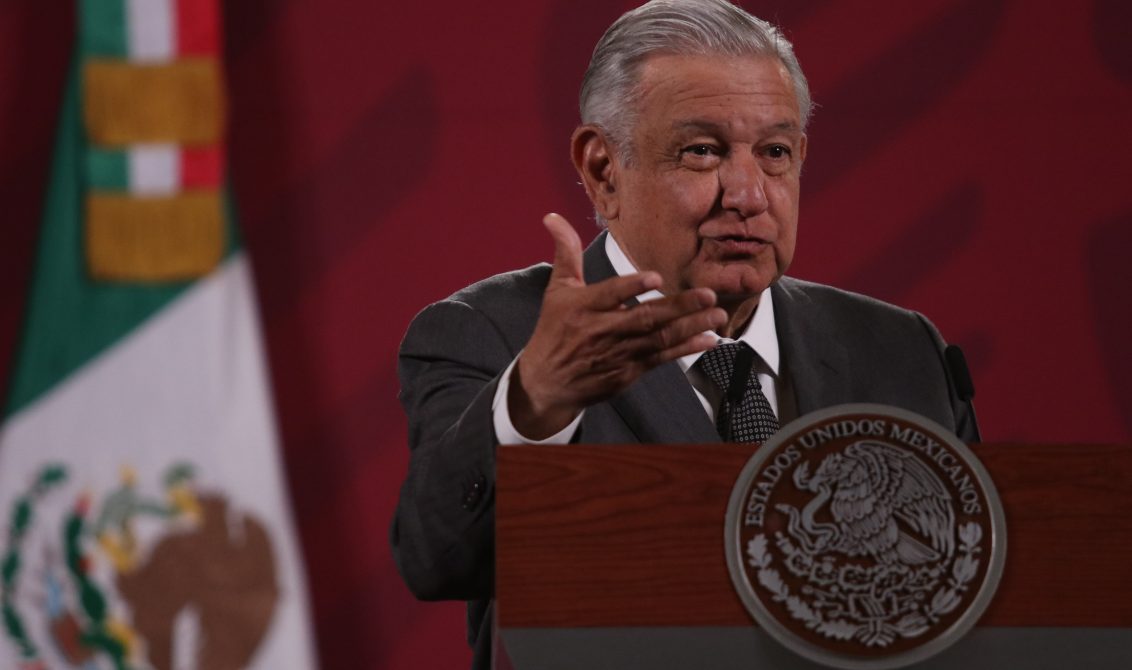 CIUDAD DE MÉXICO, 06OCTUBRE2020.- Andrés Manuel López Obrador, presidente de México, encabezó la conferencia de prensa para dar el informe de “El Pulso de la Salud” con motivo de la pandemia por Covid-19 en el país. Por parte de las autoridades sanitarias se destacó que la pandemia se encuentra controlada y a la baja en el territorio nacional. FOTO: GALO CAÑAS/CUARTOSCURO.COM
