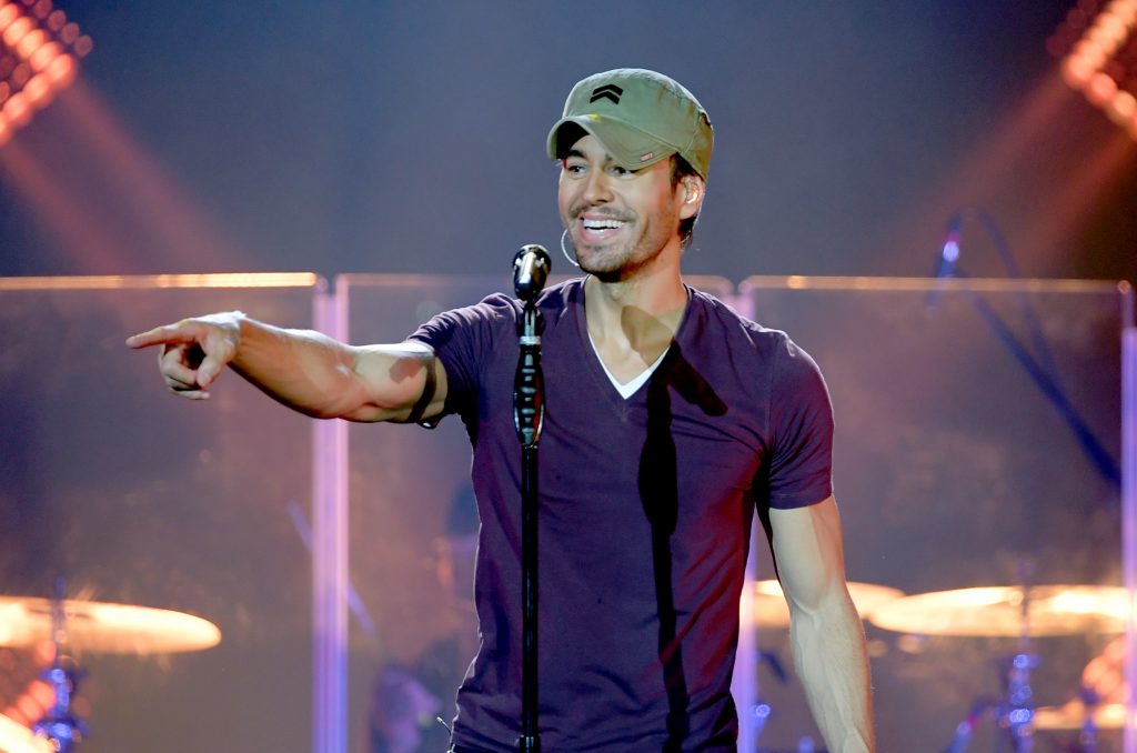 Enrique Iglesias Será Reconocido Como El Artista Latino Más Grande De La Historia El Sur 