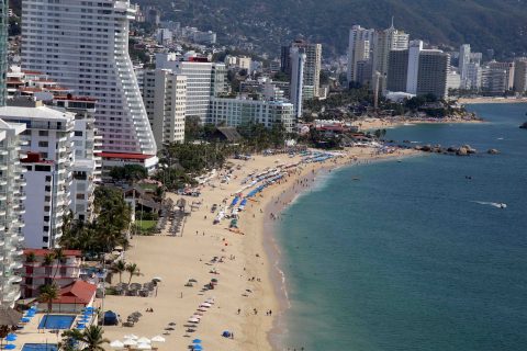 9-enero 2020 Acapulco, Gro. Hoteles de la zona Dorada de Acapulco, y las playas La Gamba, El Morro, y La Condesa el día sábado. Foto: Carlos Alberto Carbajal