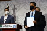CIUDAD DE MÉXICO, 24FEBRERO2021.- Francisco García Cabeza de Vaca, gobernador de Tamaulipas, se presentó en la Cámara de Diputados para conocer las acusaciones por las que se pretende su desafuero. El martes el coordinador de Morena informó que la FGR había enviado la solicitud de desafuero del gobernador tamaulipeco, por la posible comisión de los delitos de delincuencia organizada, operación de recursos de procedencia ilícita y defraudación equiparada. FOTO: CUARTOSCURO.COM