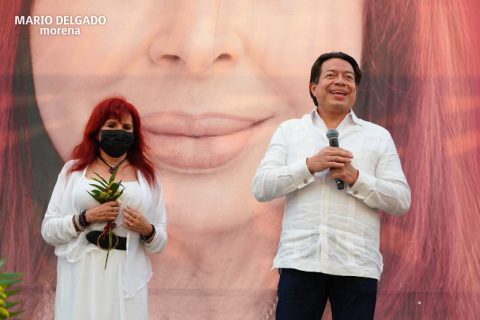 El líder nacional de Morena, Mario Delgado, ayer durante el inicio de campaña de Layda Sansores a la gubernatura de Campeche en Ciudad del Carmen. Foto: @mario_delgado en Twitter