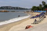 23 de agosto 2021 Acapulco, Gro. La playa Papagayo plásticamente vacía, ayer lunes a medio día . Foto: Carlos Alberto Carbajal