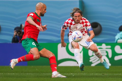23 November 2022, Qatar, Al Khor: Croatia's Luka Modric (R) and Morocco's Sofyan Amrabat in action during the FIFA World Cup Qatar 2022 Group F soccer match between Morocco and Croatia at Al Bayt Stadium. Photo: Virginie Lefour/BELGA/dpa