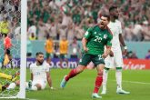 30 November 2022, Qatar, Lusail: Mexico's Henry Martin celebrates scoring his side's first goal during the FIFA World Cup Qatar 2022 Group C soccer match between Saudi Arabia and Mexico at the Lusail Stadium. Photo: Nick Potts/PA Wire/dpa