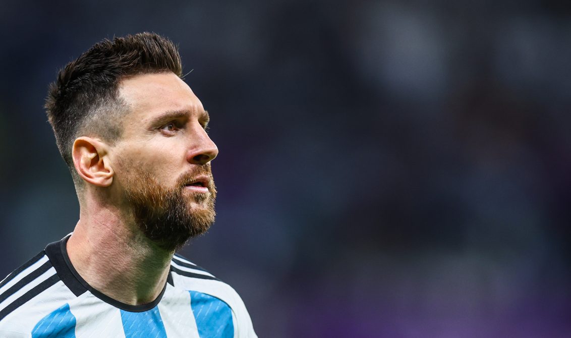 09 December 2022, Qatar, Lusail: Argentina's Lionel Messi in action during the FIFA World Cup Qatar 2022 Quarter-Final soccer match between Netherlands and Argentina at Lusail Stadium. Photo: Tom Weller/dpa