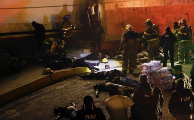 Se registró un incendio dentro de las instalaciones de la estación migratoria del INM, en Ciudad Juárez, dejado como saldo de 38 migrantes de diversas nacionalidades muertos. Foto: Agencia Reforma