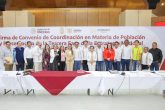 La gobernadora Evelyn Salgado Pineda junto a la secretaria general del Consejo Nacional de Población, Gabriela Rodríguez Ramírez, el subsecretario de Derechos Humanos, Población y Migración, Félix Arturo Medina Padilla, y asistentes a la firma de un convenio contra el embarazo adolescente. Foto: Facebook