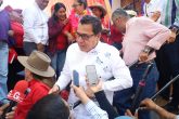 El comisionado político nacional del Partido del Trabajo en el estado Victoriano Wences, es entrevistado por reporteros al finalizar el mitin de la marcha de la lealtad del PT en la alameda de Zumpango. Foto: Jessica Torres Barrera