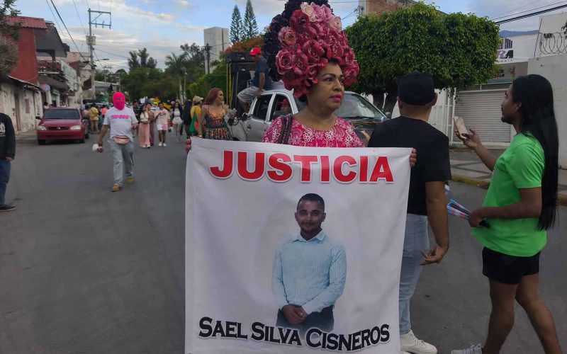 Piden alto a las violencias por prejuicio en la 25 marcha estatal de colectivos LGBTIQ+ que se lleva a cabo la tarde de este viernes 12 de junio en Chilpancingo. Foto Jessica Torres Barrera