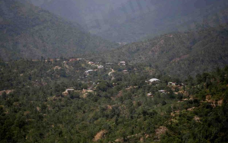 Vista de la localidad de Rincón de Alcaparrosa, ubicada en la sierra de Chilpancingo, donde 45 familias abandonaron sus hogares debido al retiro de las fuerzas de seguridad que permanecían en esta comunidad.Foto: Jesús Eduardo Guerrero